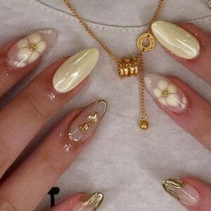 24pc Press On Nail Set from the Nail Bar 💅